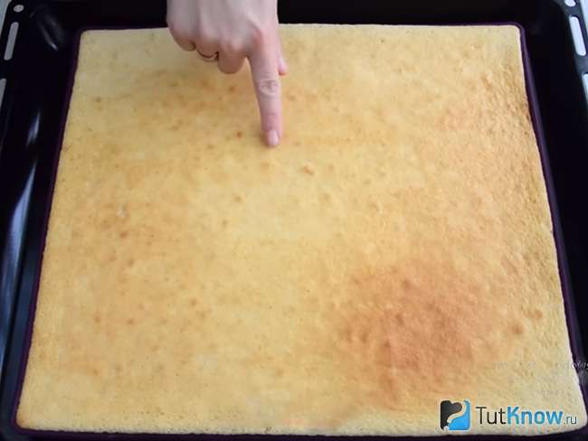 Вынуть из духовки и дать слегка остыть