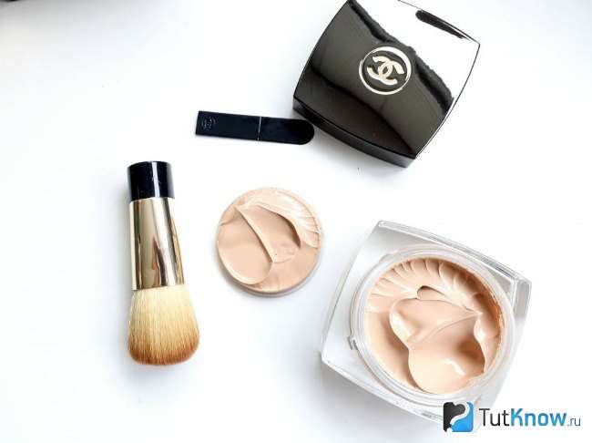 Тональный крем Chanel Sublimage Le Teint