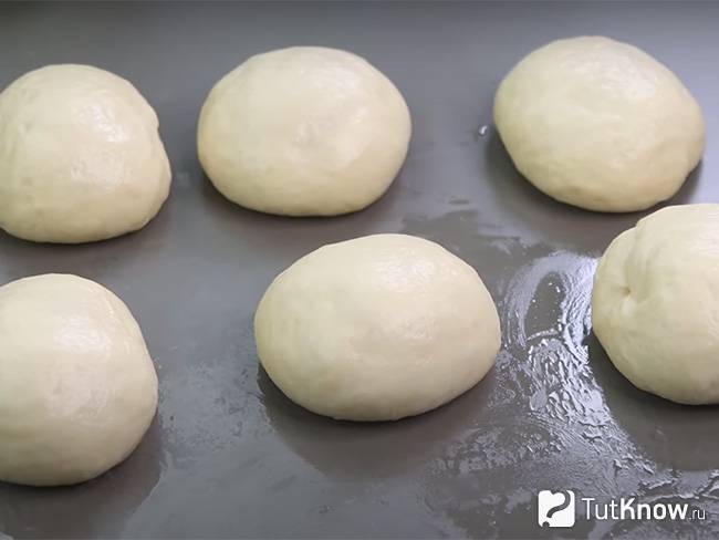 Сформируйте из каждого кусочка шарик