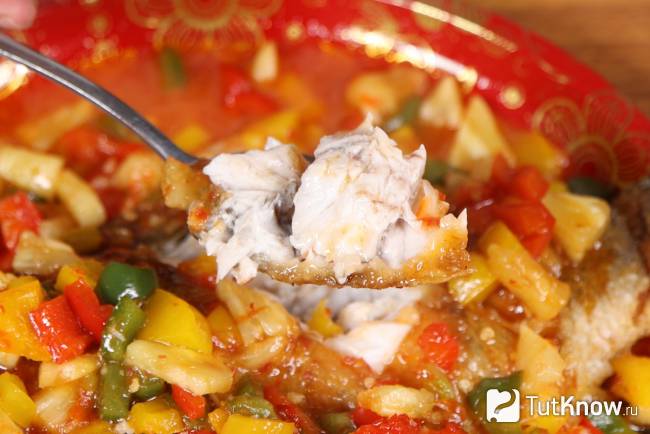 Сочное мясо сибаса с овощами в тайском стиле