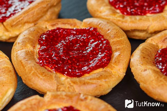 Рецепт-идея вкусных заварных пирожных с крем-сыром