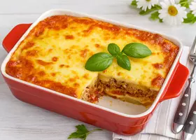 Мусака по-гречески с картофелем и баклажанами: классический рецепт