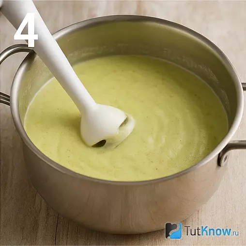 Шаг 4 - приготовление крем-супа из брокколи