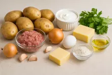 Ингредиенты для картофельного рулета с фаршем