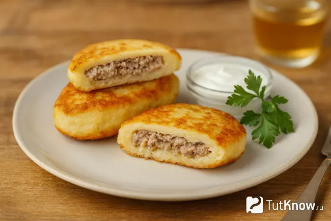Белорусские картофельные оладьи с фаршем