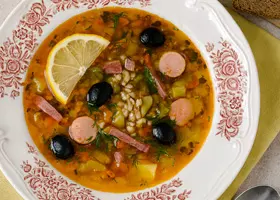 Солянка сборная мясная по-домашнему