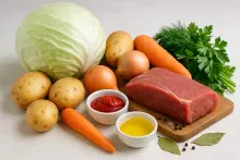 Ингредиенты для щей из свежей капусты и картофеля