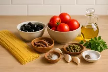 Ингредиенты для пасты Путтанеска с оливками