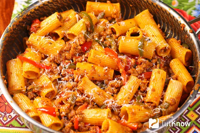 Рецепт пасты ригатони с фаршем и сладким перцем
