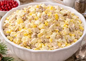 Салат с ананасом на Новый год – яркий салат к празднику