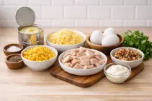 Ингредиенты для салата с ананасом и курицей