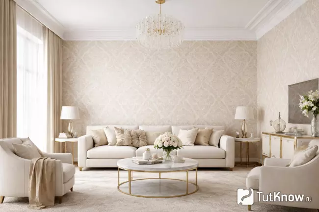Бесшовные обои в интерьере большой светлой гостиной без видимых стыков