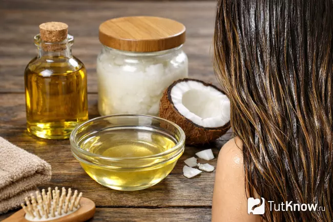 Касторовое и кокосовое масло для сухих кончиков волос