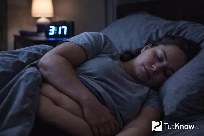 Недосып и стресс как причина жира на талии