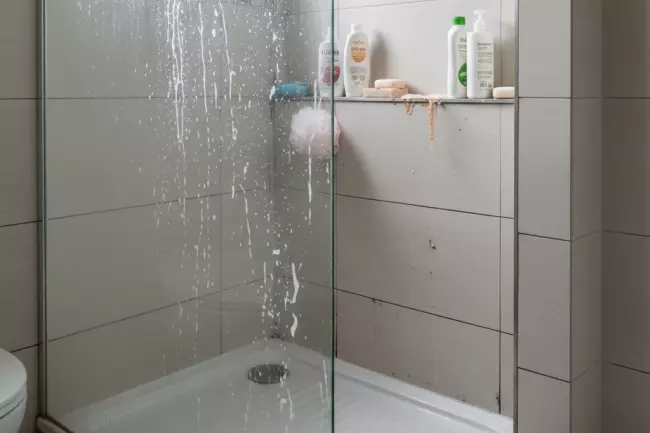 Основные зоны влаги и загрязнений ванной