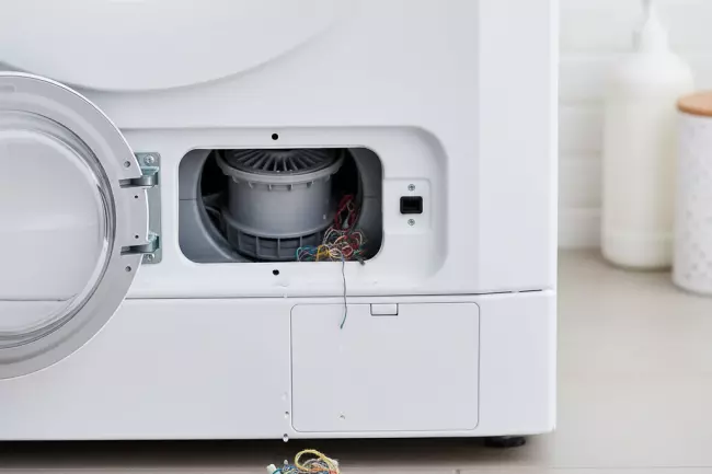 Чистка фильтра стиральной машины: зачем и как часто
