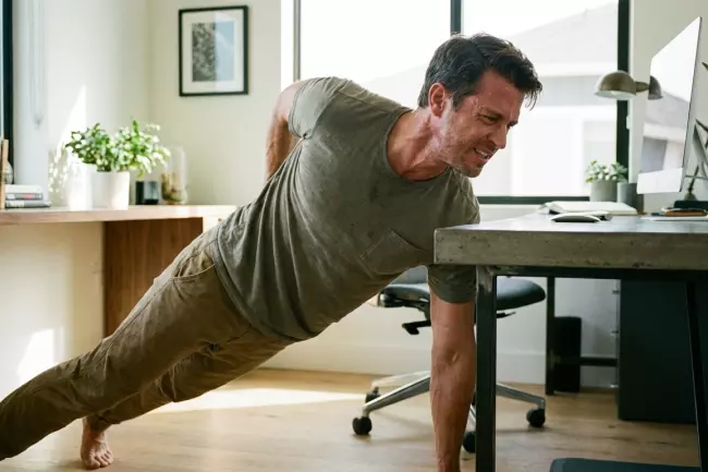 Силовые стимулы для сохранения мышц без спортзала