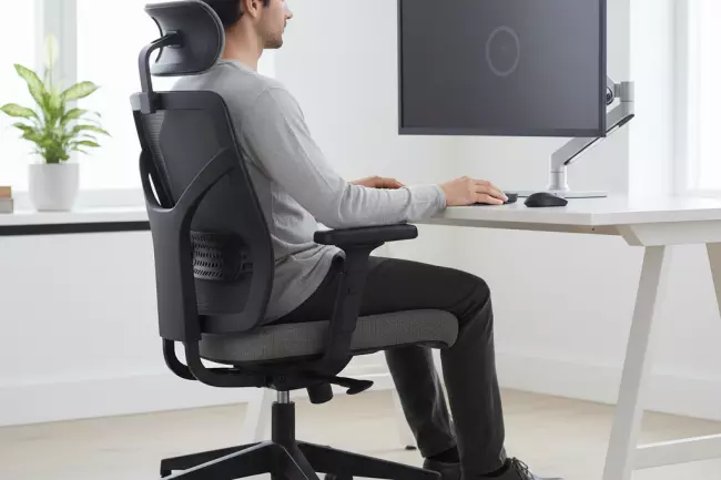 Оптимальная высота стола для компьютера