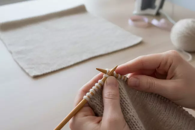 Аккуратная кромка шарфа спицами без закручивания