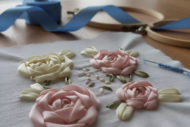 Типичные ошибки и натяжение в вышивке лентами