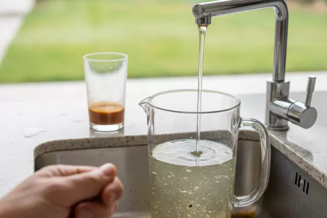 Признаки плохого качества воды в доме