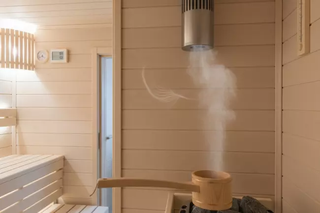 Почему в парилке не держится влажность