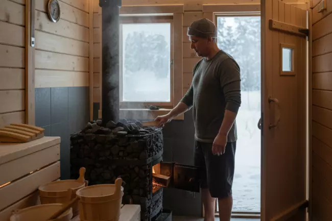 Правила прогрева бани зимой и летом