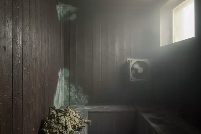 Затхлый запах в бане: влажность и вентиляция