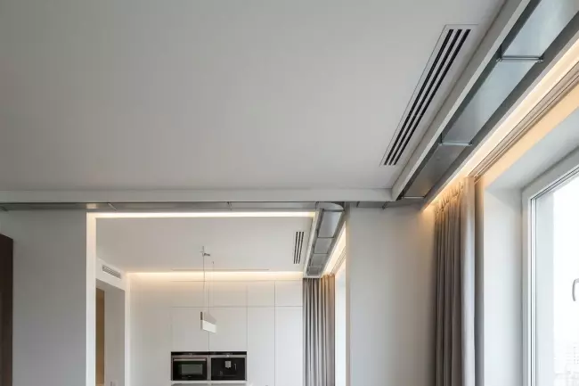 Скрытая вентиляция в натяжном потолке без потери высоты