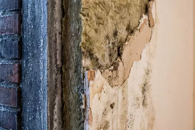 Ограничения внутреннего утепления: конденсат в стенах