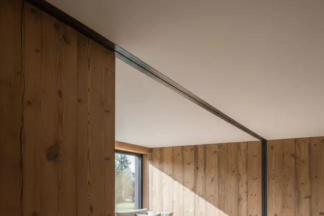 Компенсационные зазоры при монтаже натяжного потолка