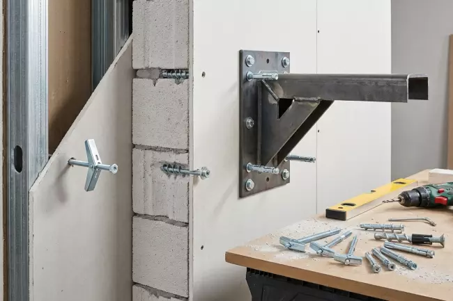 Безопасное крепление тяжёлых предметов к стенам