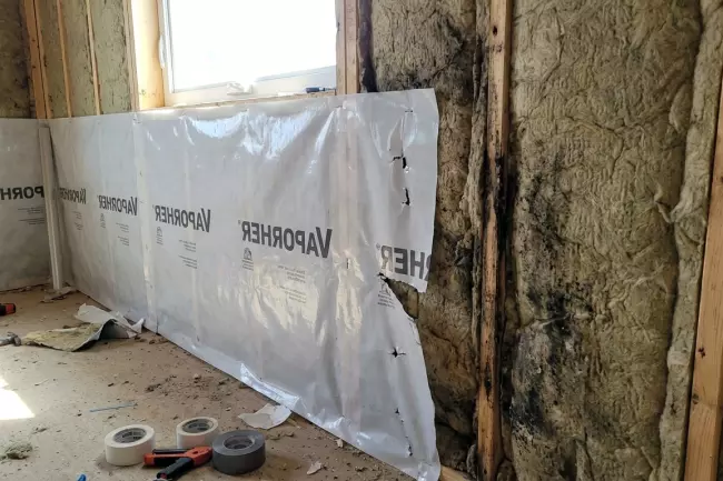 Обязательная пароизоляция при утеплении: ошибки монтажа