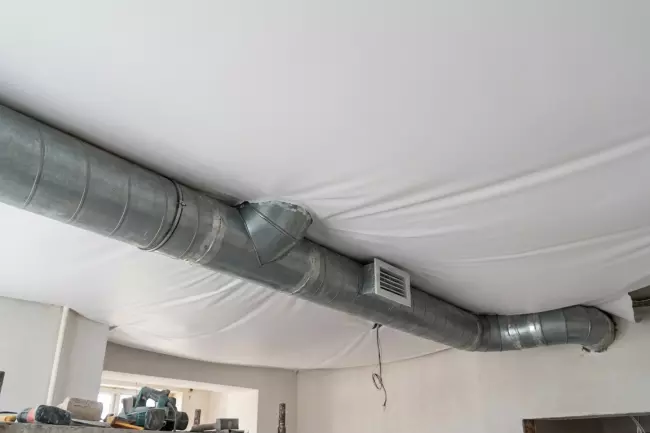 Ошибки скрытия вентиляционных каналов в натяжном потолке