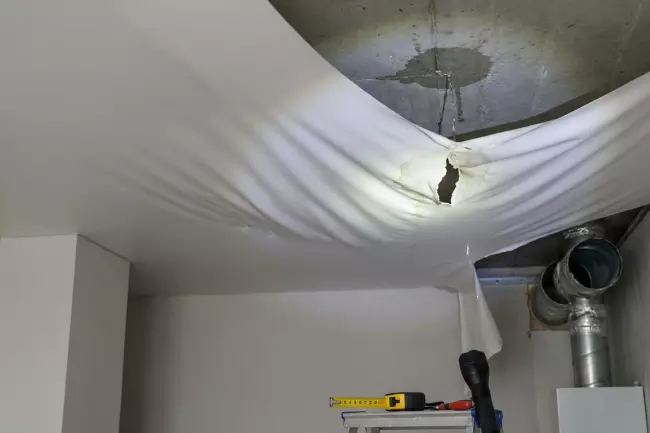 Ошибки частичной замены натяжного потолка