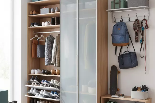 Выбор мебели для прихожей под объём хранения