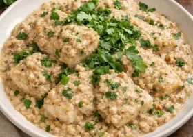 Рыба в ореховом соусе по-грузински с чесноком